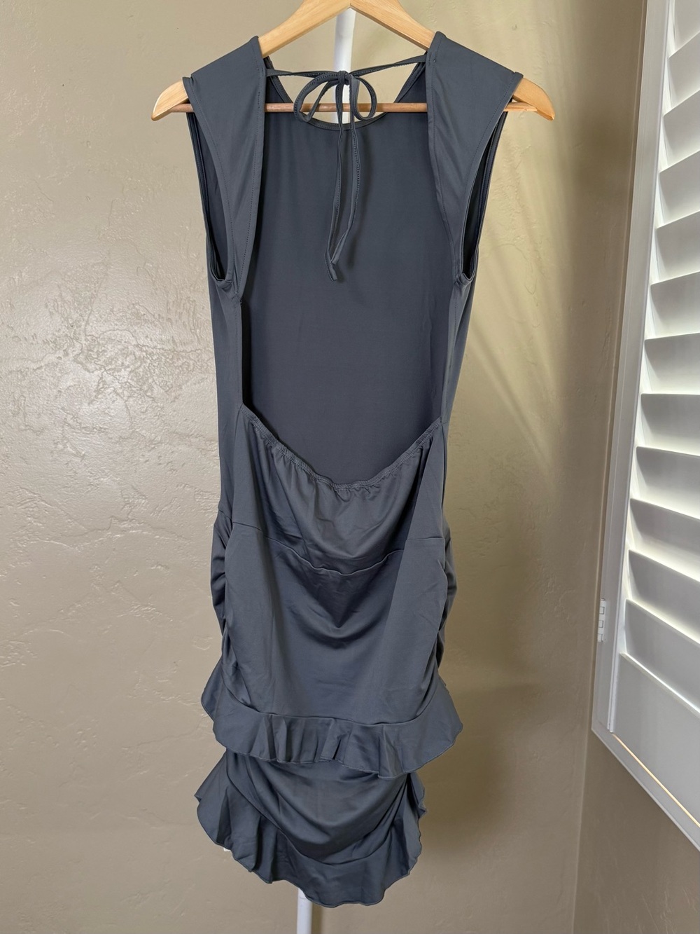 Commense Open Back Ruffle Bodycon Mini Dress NWT Large Slate Gray - Picture 5 of 9
